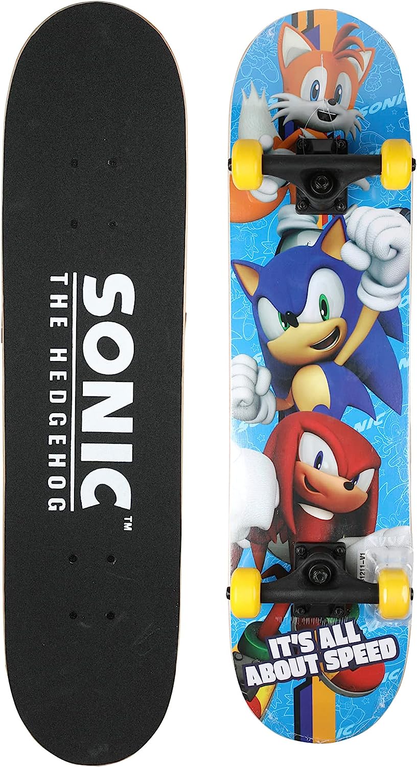 Does Sonic use a skateboard