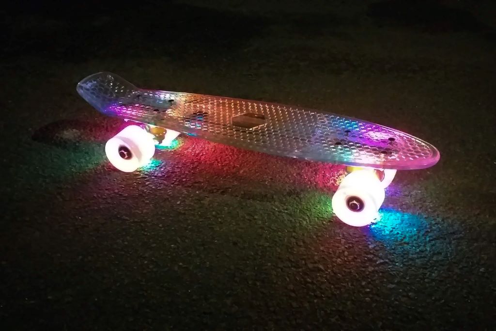 Can you put lights on a skateboard