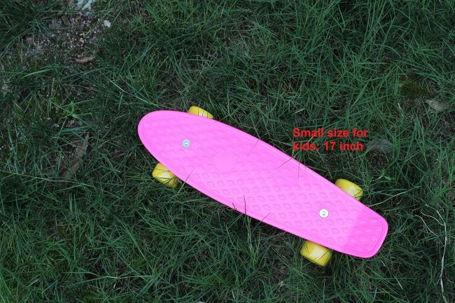Beginner-friendly SK8MEMO Mini Cruiser featuring durable wheels and stable deck