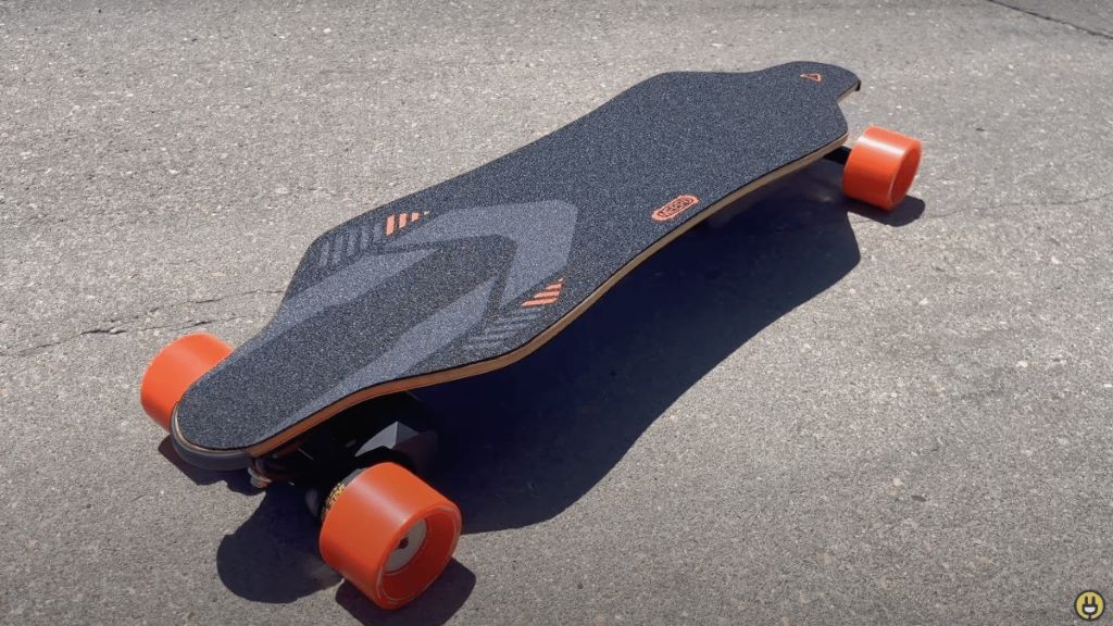 Voyager skateboard displayed with beginner-friendly design and stable deck features